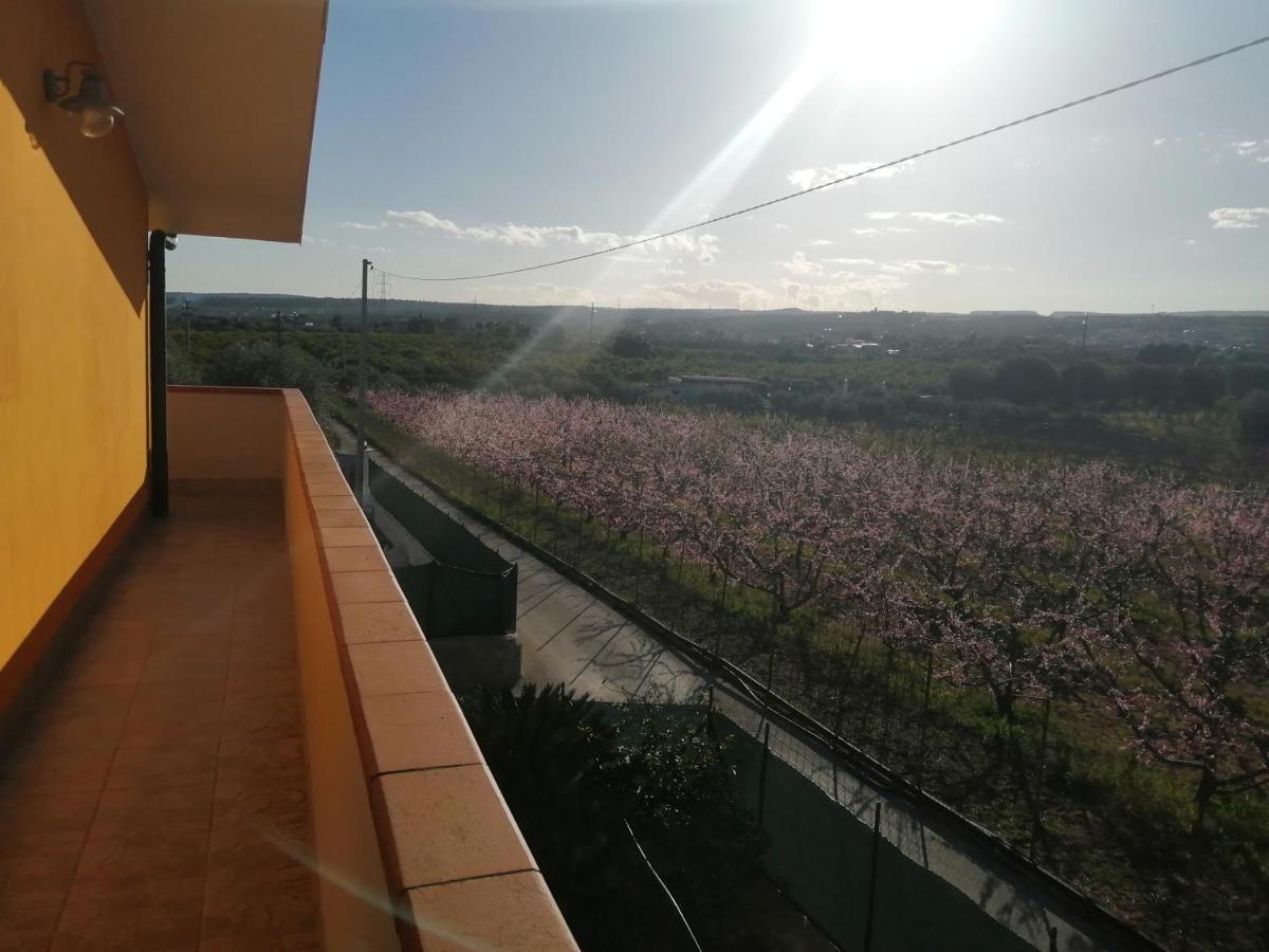 Villa Caterina Solarino エクステリア 写真